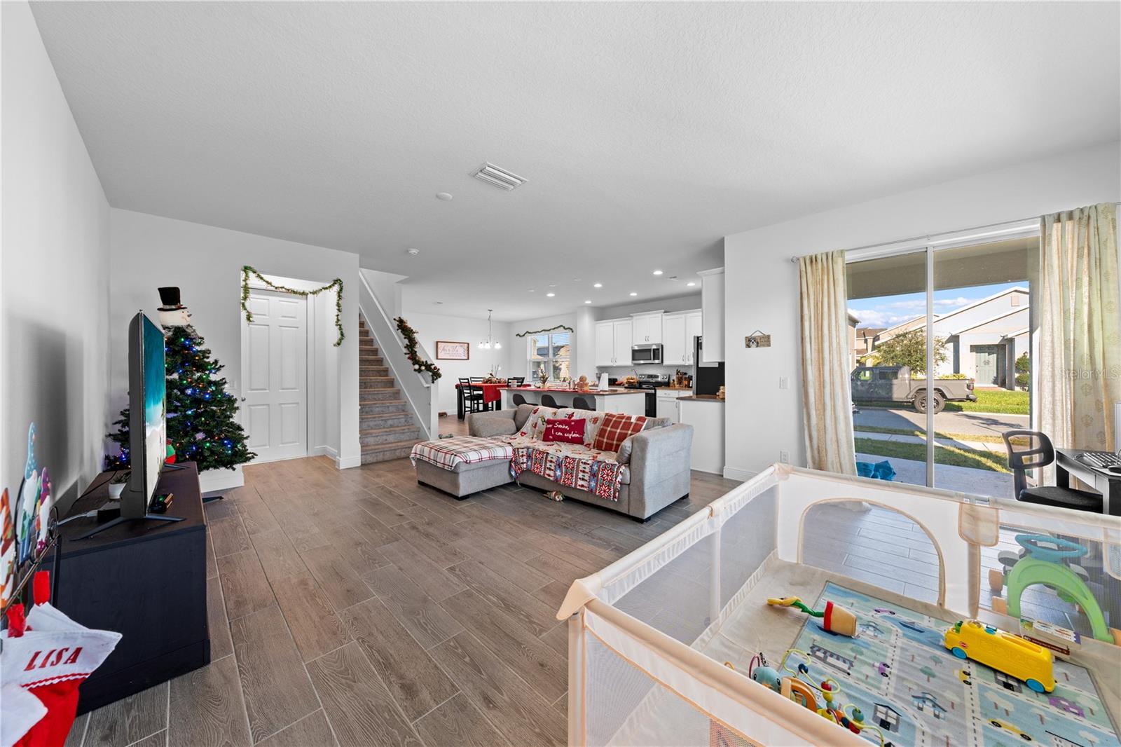 HANOVER LAKES PH 4 - Residential