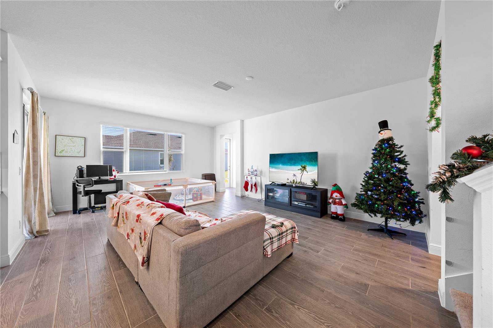 HANOVER LAKES PH 4 - Residential