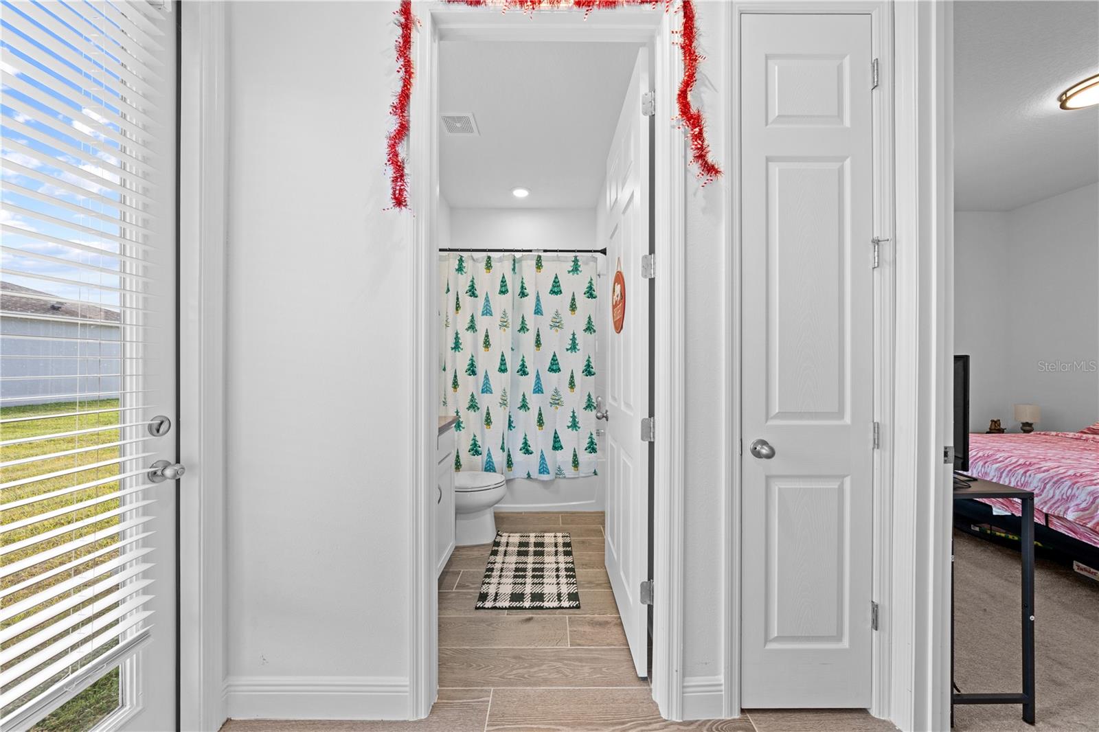 HANOVER LAKES PH 4 - Residential