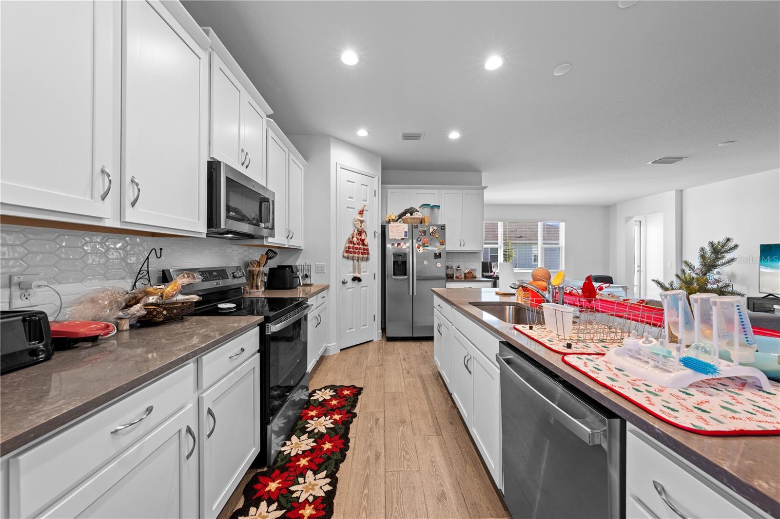 HANOVER LAKES PH 4 - Residential