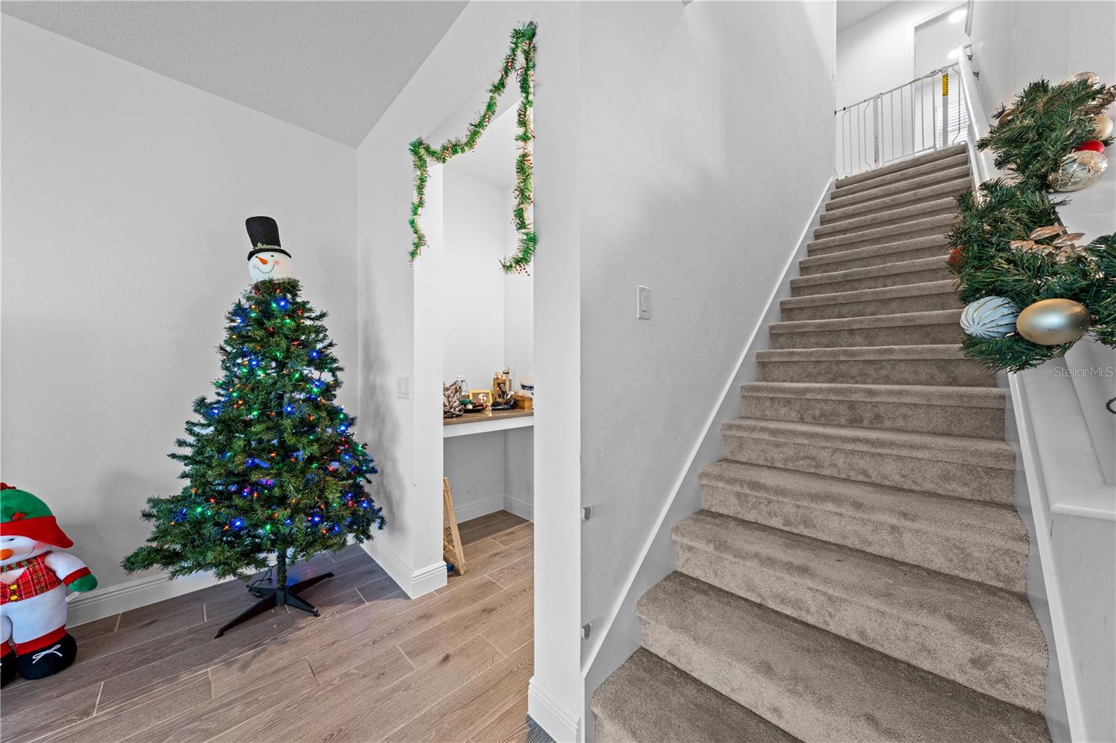 HANOVER LAKES PH 4 - Residential