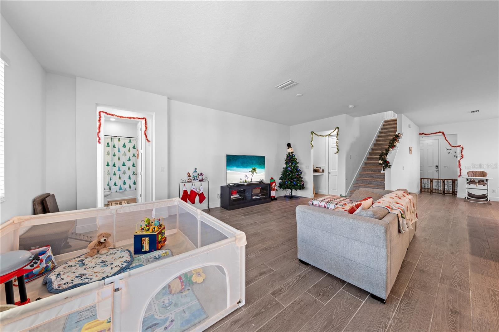 HANOVER LAKES PH 4 - Residential