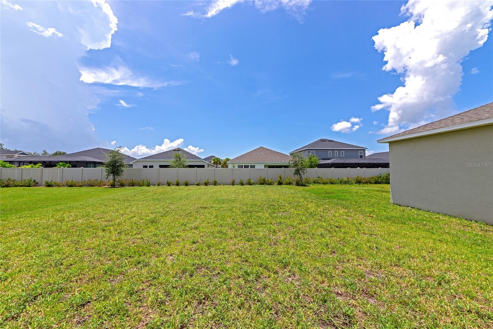 5921 LAURELCREST GLEN