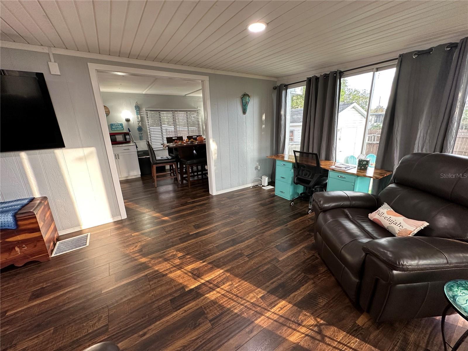 NOKOMIS MANOR NATURES PARK - Residential