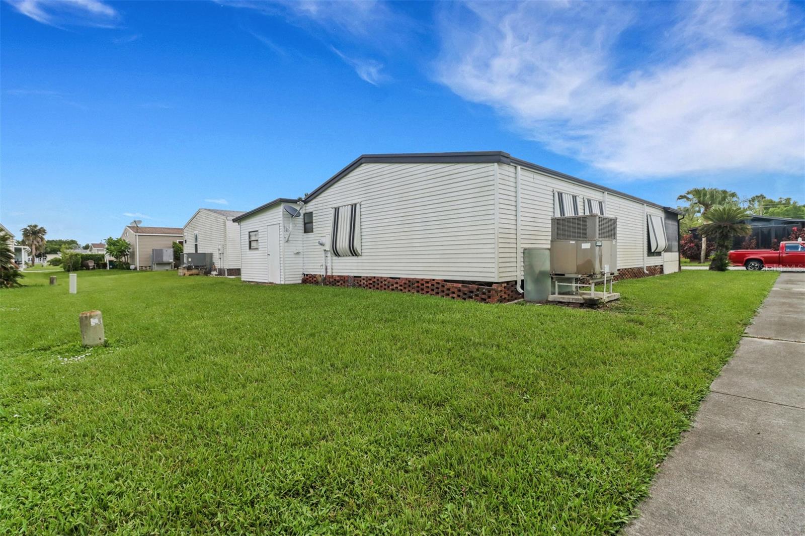 192 QUEEN PALM DRIVE