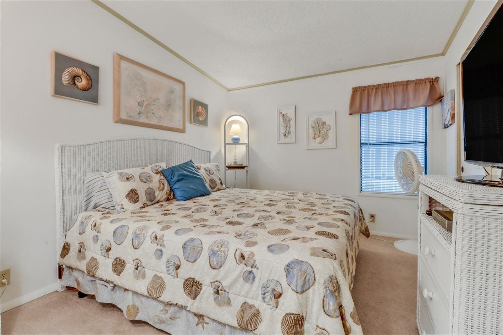192 QUEEN PALM DRIVE