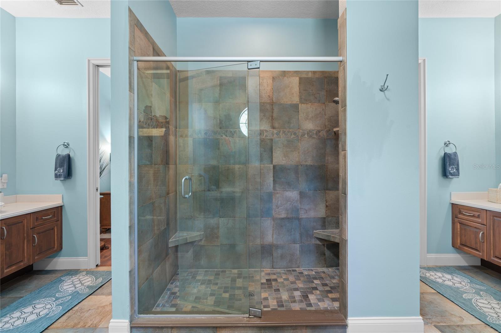 RIVER RIDGE - Residential