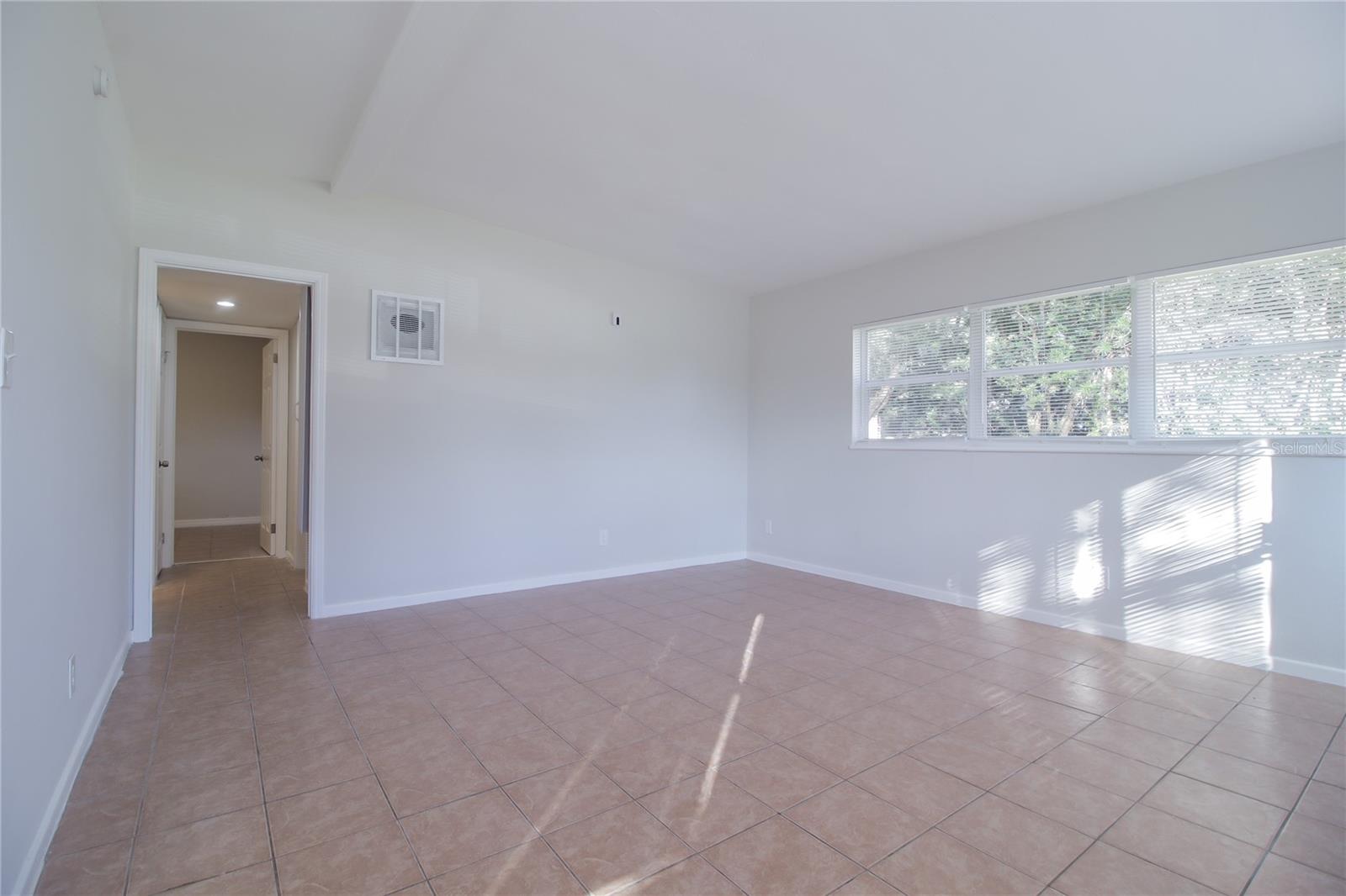 ORLANDO ACRES SECOND ADD - Residential Lease