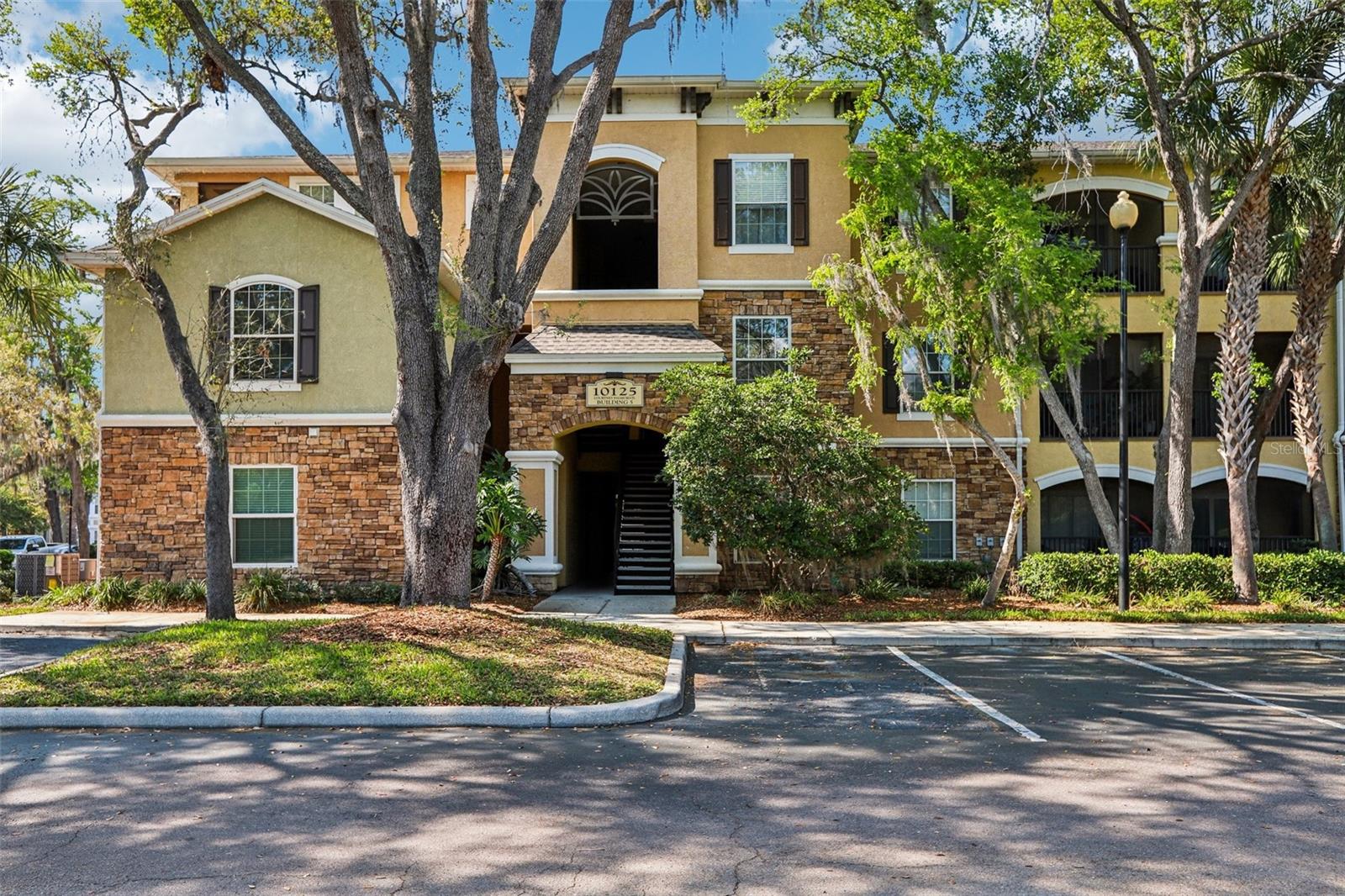 COURTNEY PALMS CONDO - Residential