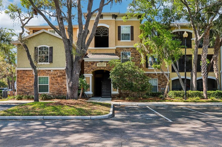 Welcome to resort-style living in the gated community of Courtney Palms! This beautifully maintained 2-bedroom, 2-bath second-floor condo offers a spacious open floor plan with abundant natural light and a private screened balcony—perfect for relaxing or entertaining.
The kitchen features updated cabinetry, stainless steel appliances, and ample counter space, flowing seamlessly into the living and dining areas. The split-bedroom layout provides privacy, with a generous primary suite including a walk-in closet and en-suite bath. Additional highlights include an in-unit laundry room, plenty of storage, and recent interior updates.
Residents enjoy exceptional amenities including a resort-style pool and spa, fitness center, clubhouse, indoor basketball and racquetball courts, scenic walking trails, and beautifully landscaped grounds with ponds and fountains.

Conveniently located with easy access to the Selmon Expressway, I-75, and downtown Tampa, and just minutes from shopping, dining, and entertainment in Brandon and surrounding areas.