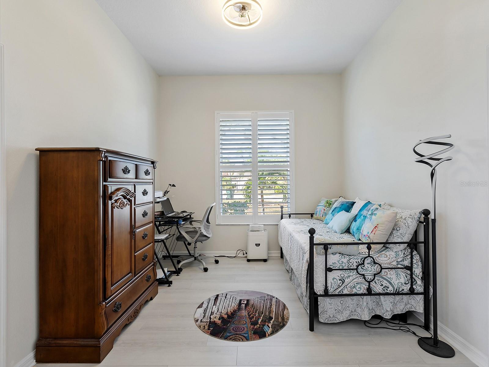 FALCON TRACE AT CALUSA LAKES - Residential Lease