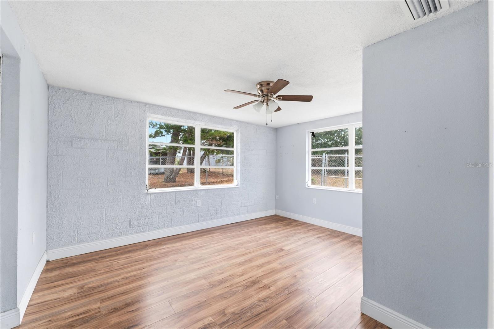 REGENCY PARK - Residential