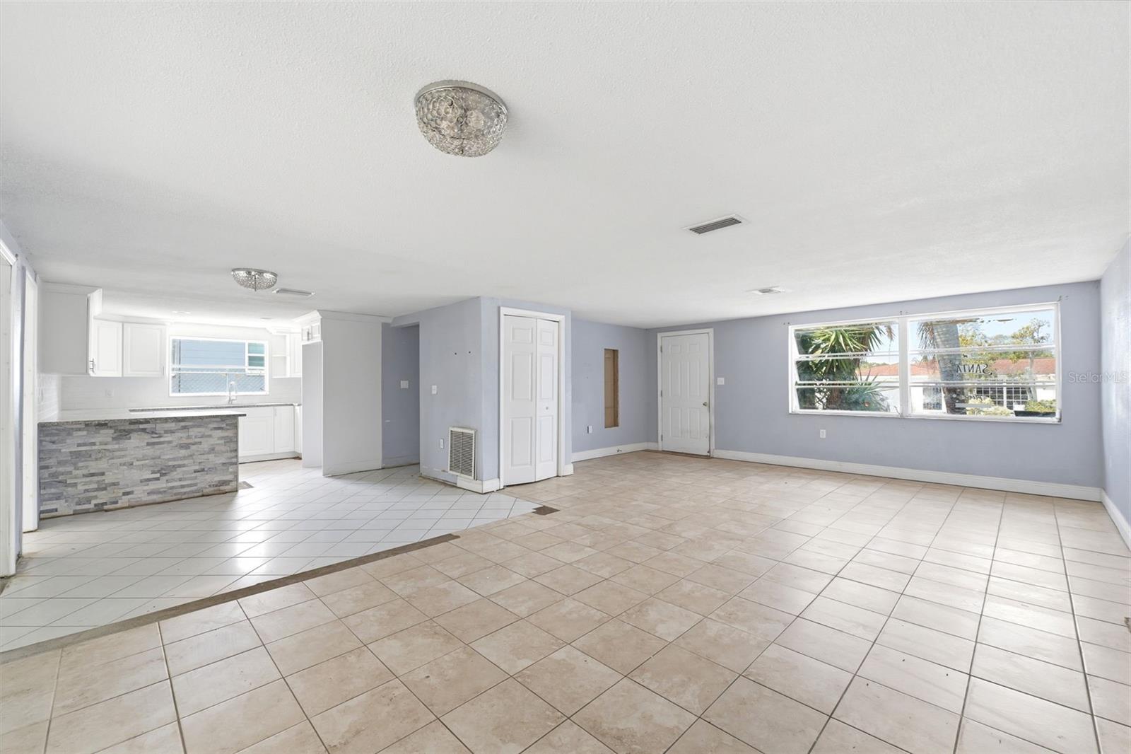 REGENCY PARK - Residential