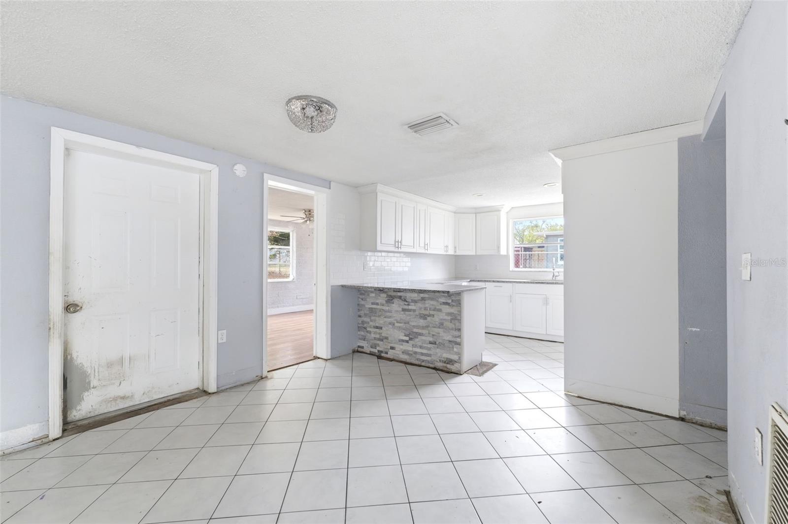 REGENCY PARK - Residential