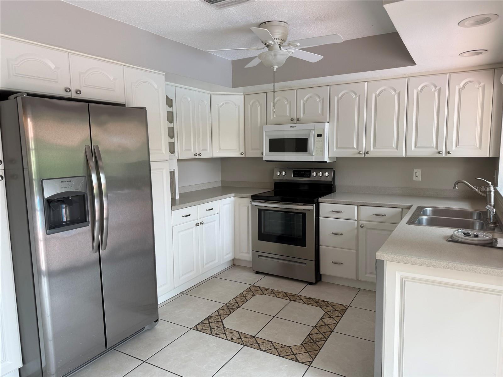 GRANADA VILLAS PH 03 - Residential Lease