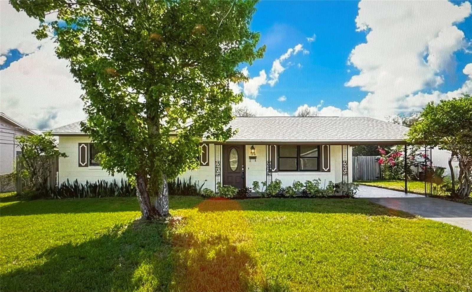 Photo 1 of 16 of 1515 S OXALIS AVENUE house