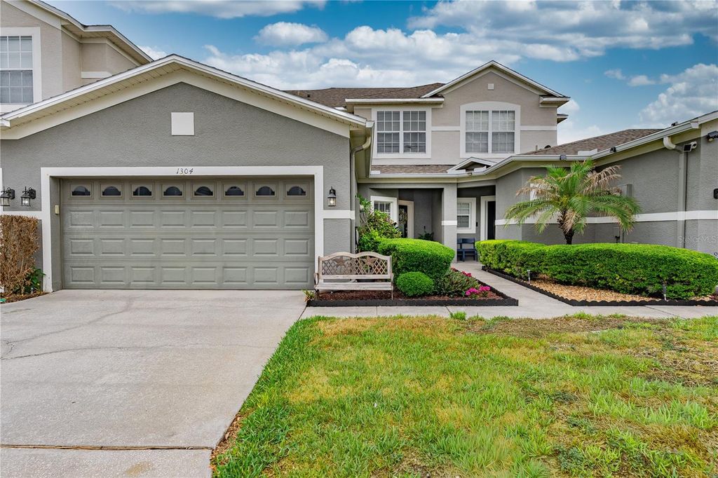 Photo of 1304 Sandstone Run, Sanford, FL 32771 (MLS # O6407354)