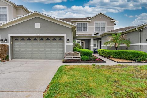 Photo of 1304 Sandstone Run, Sanford, FL 32771 (MLS # O6407354)