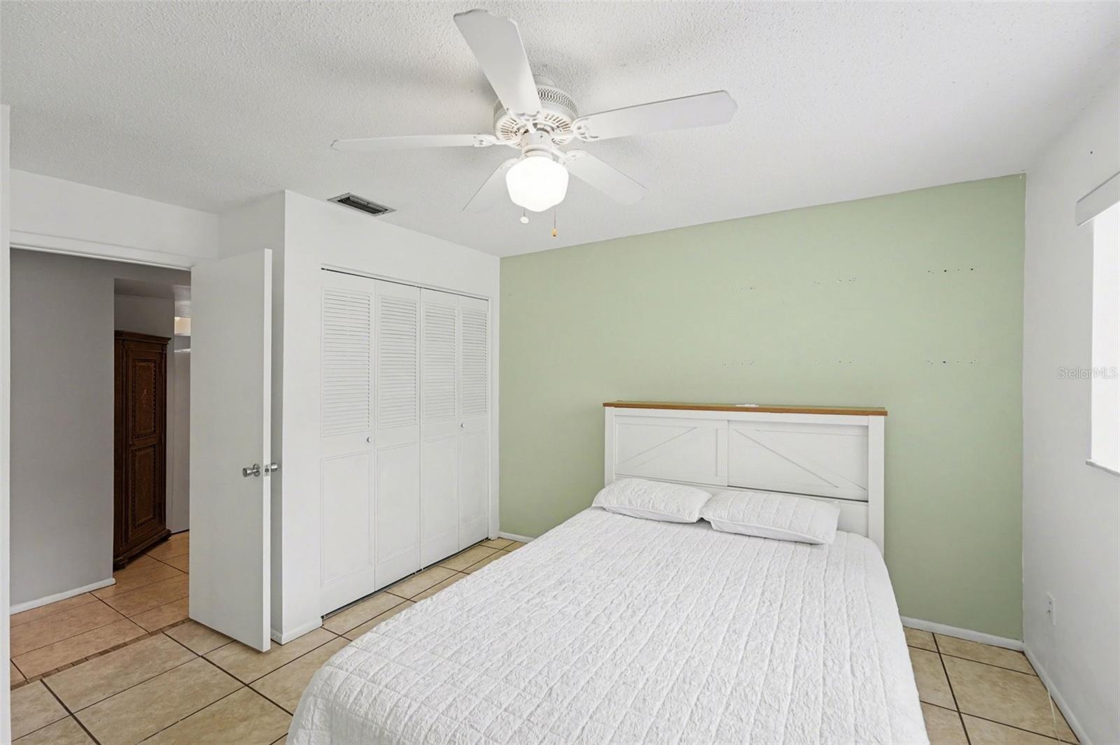 LAKES UNIT I - Residential