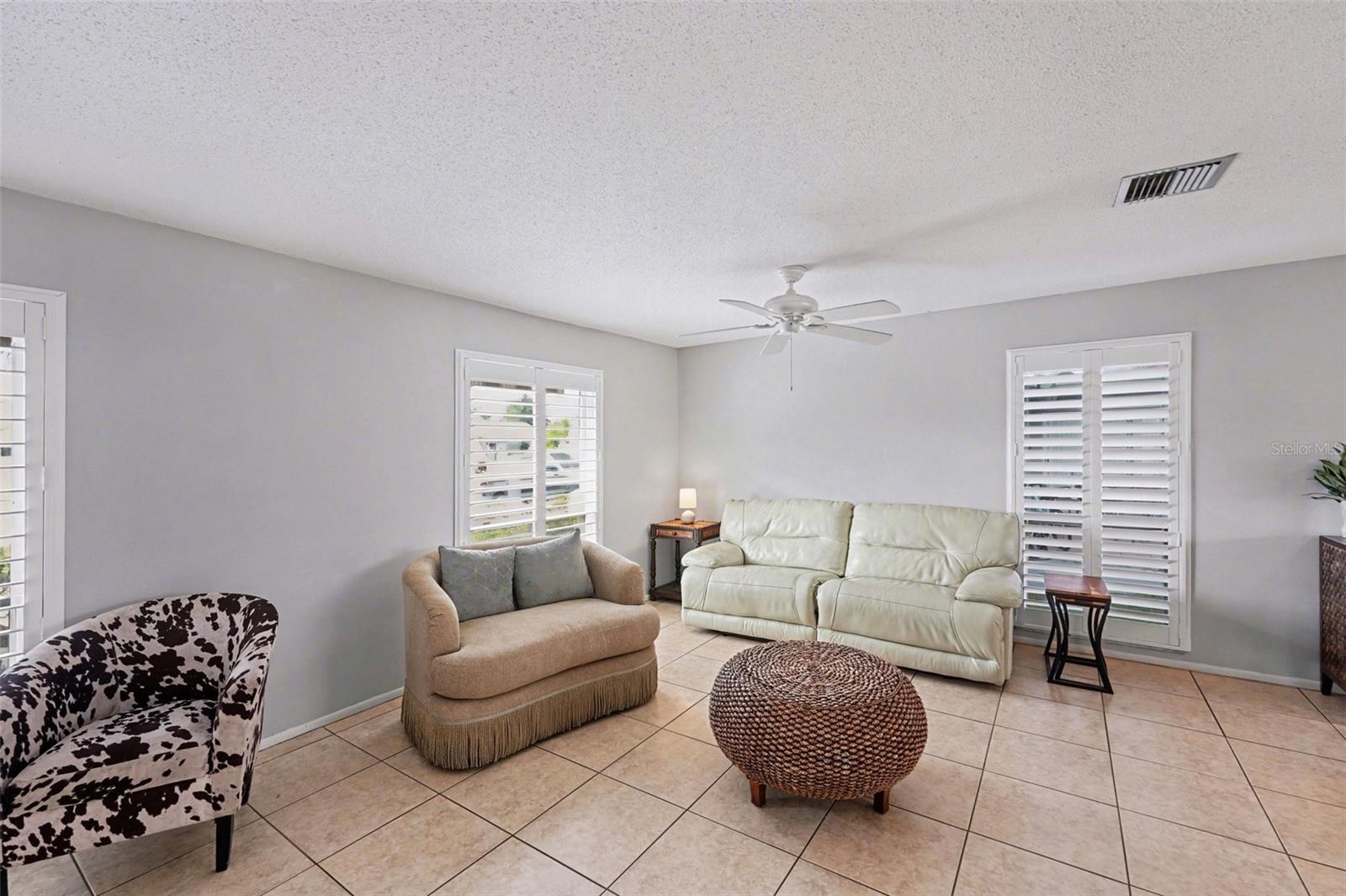 LAKES UNIT I - Residential