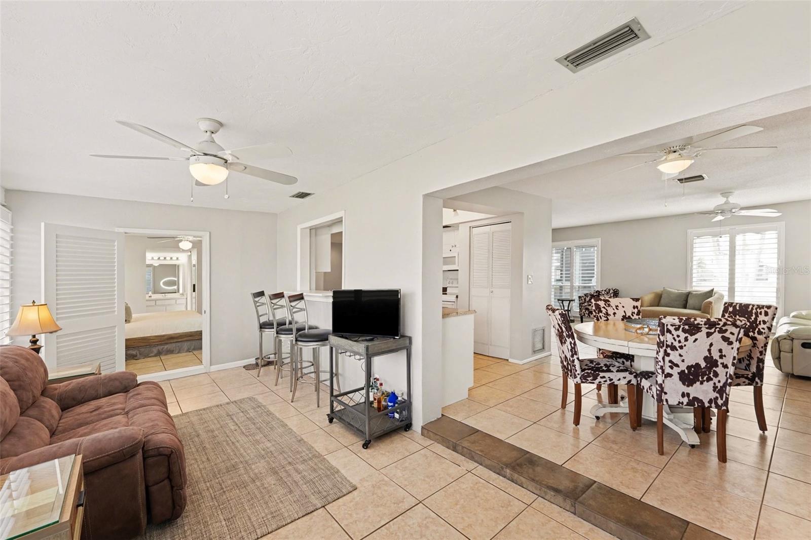 LAKES UNIT I - Residential