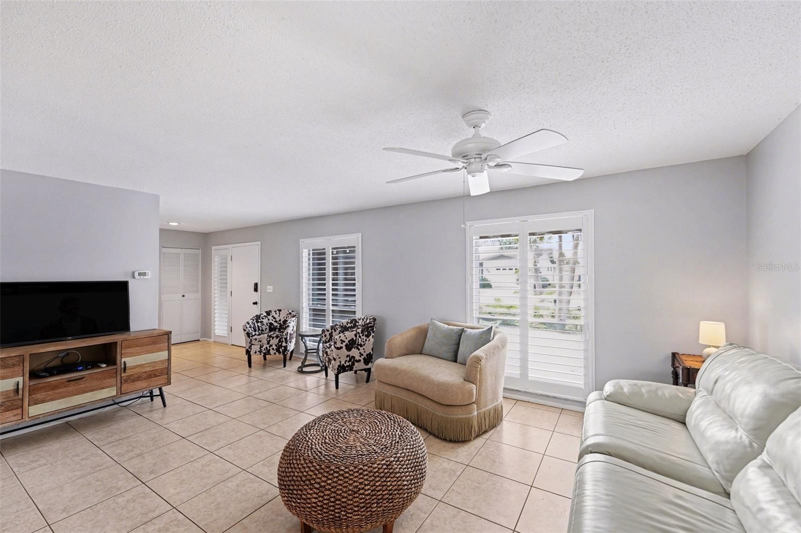 LAKES UNIT I - Residential