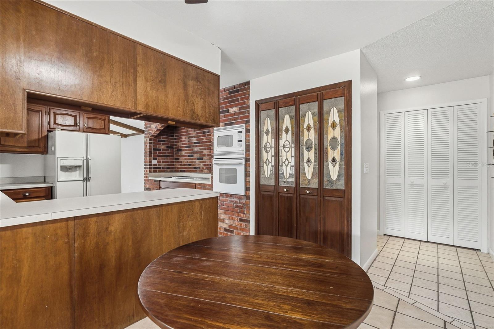 CATHEDRAL OAKS ESTATES - Residential