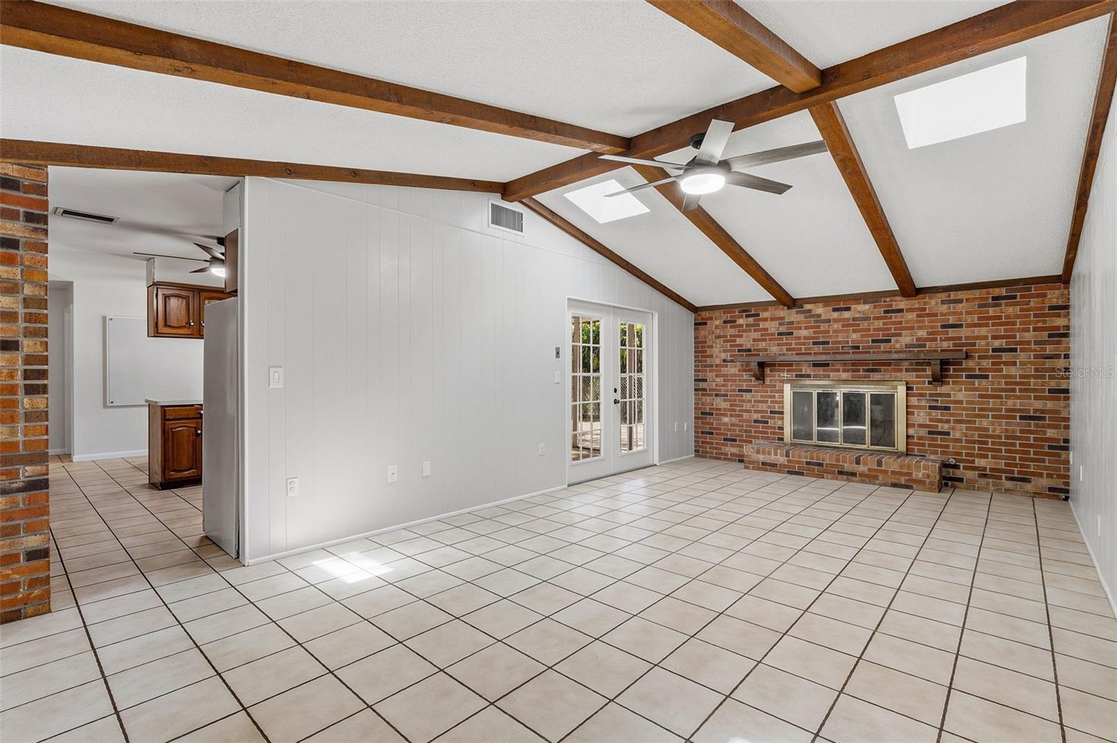 CATHEDRAL OAKS ESTATES - Residential