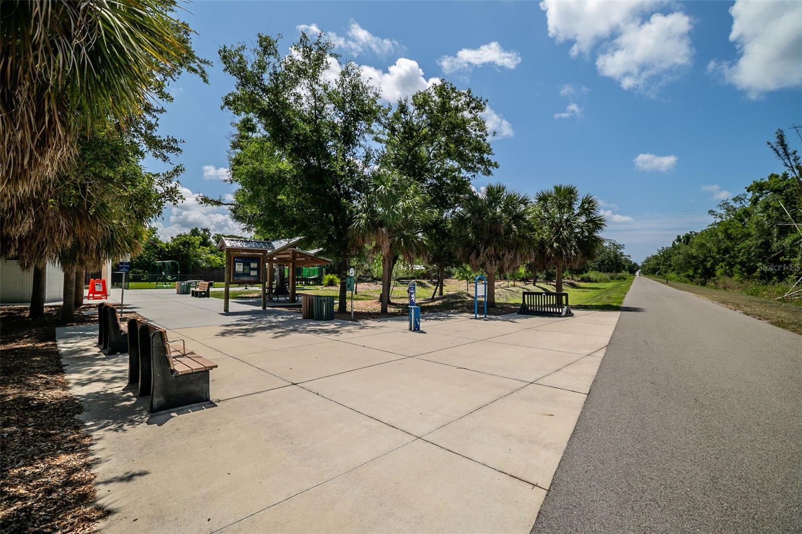 CATHEDRAL OAKS ESTATES - Residential