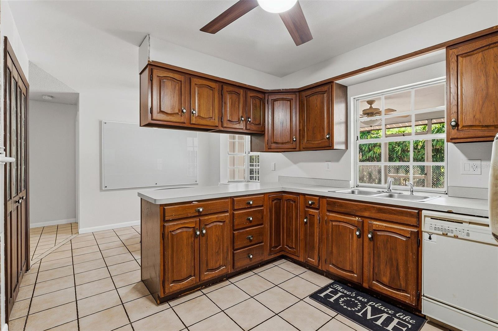 CATHEDRAL OAKS ESTATES - Residential