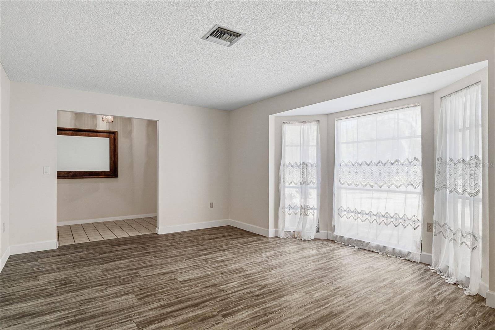 CATHEDRAL OAKS ESTATES - Residential