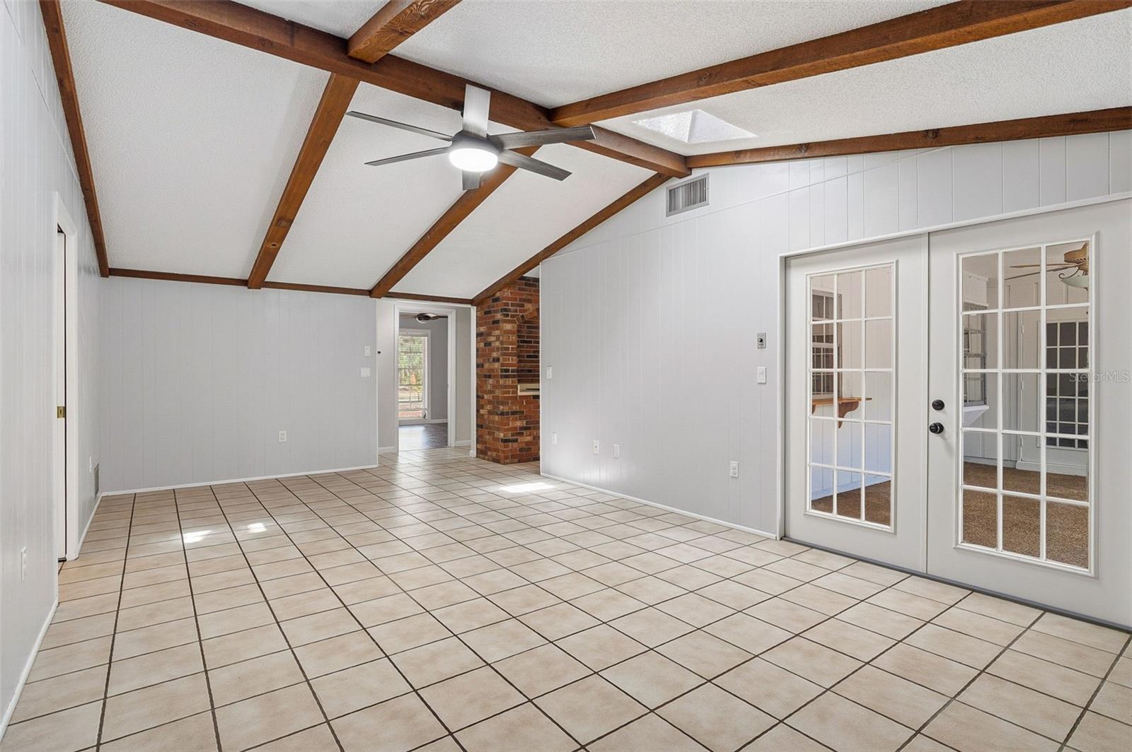 CATHEDRAL OAKS ESTATES - Residential