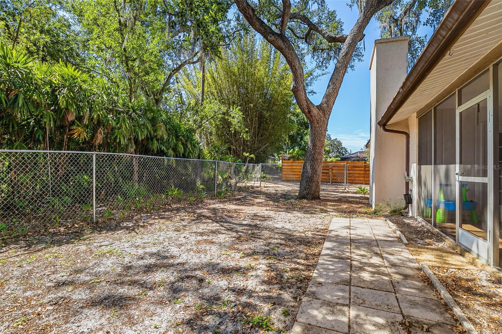 CATHEDRAL OAKS ESTATES - Residential