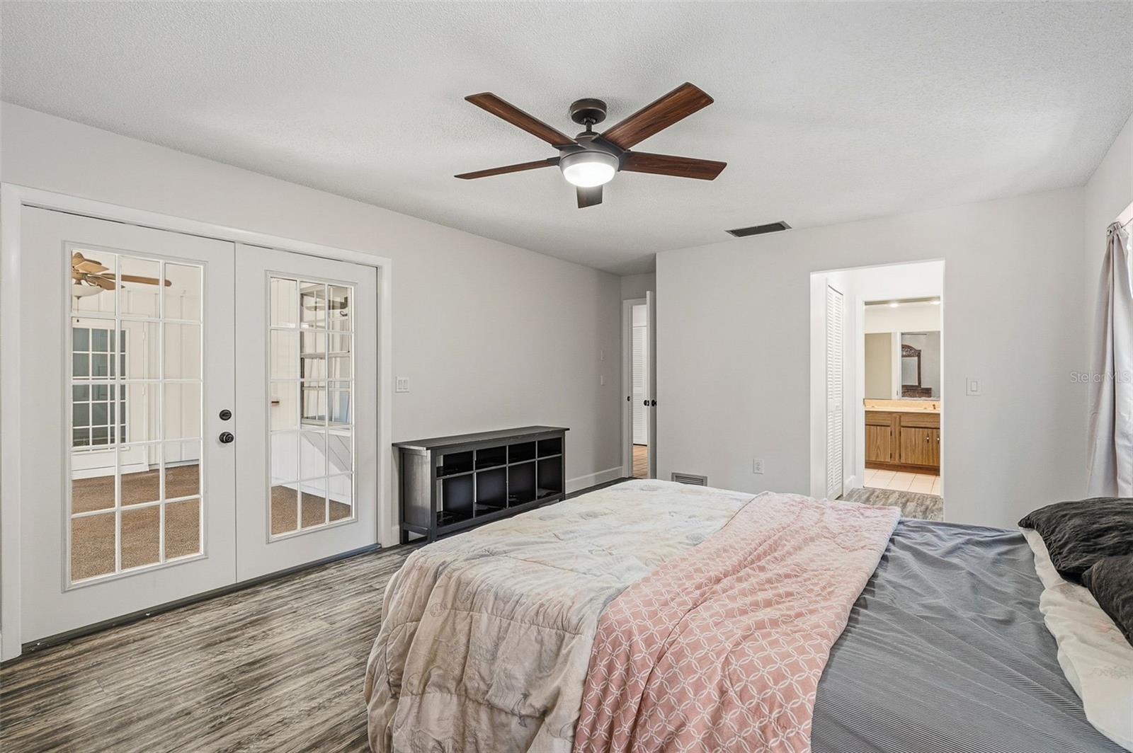 CATHEDRAL OAKS ESTATES - Residential