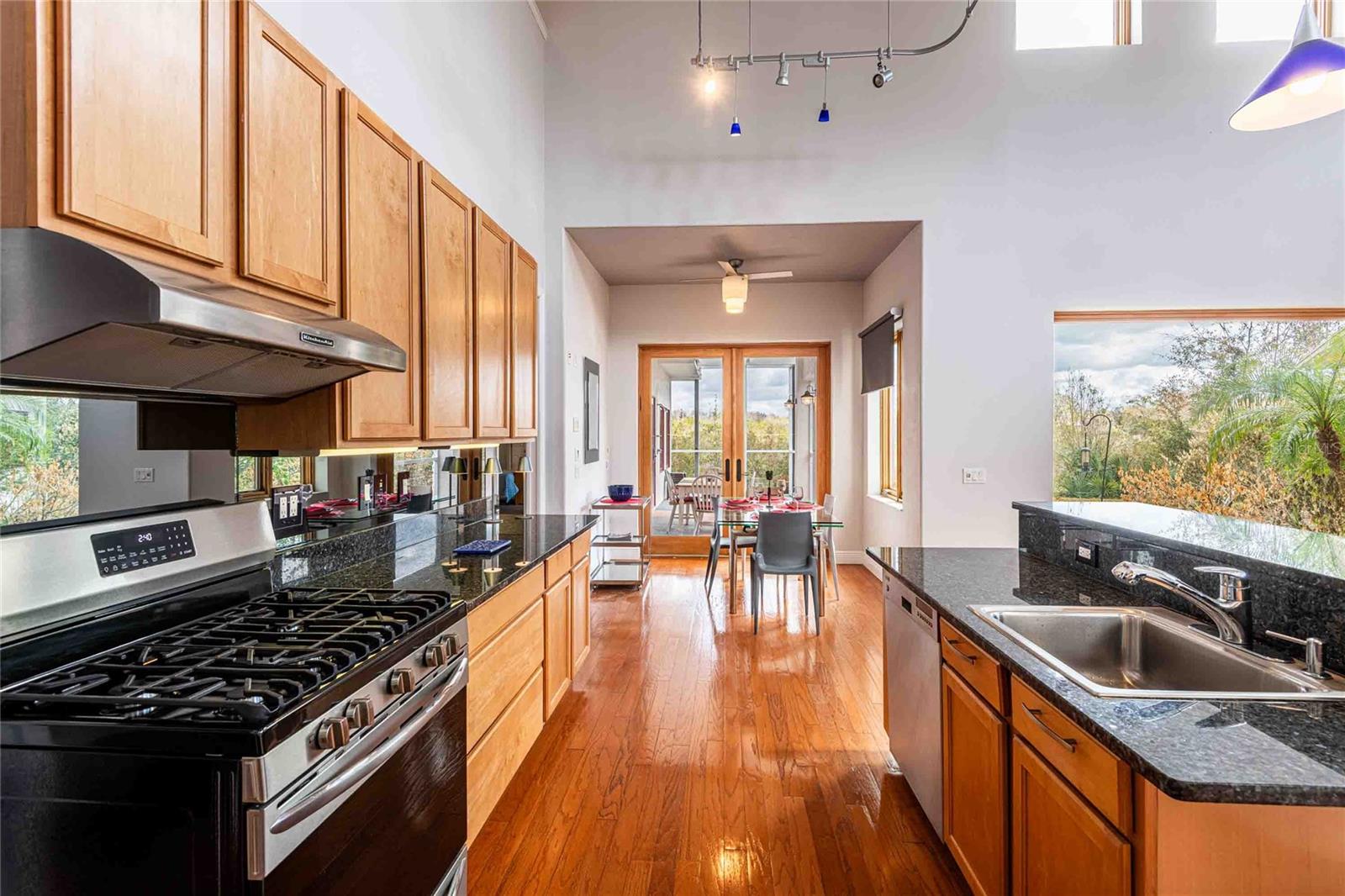 CALIENTE - Residential