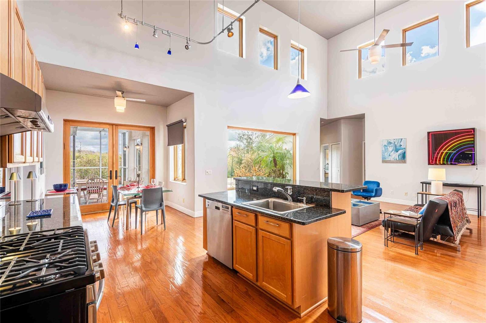 CALIENTE - Residential