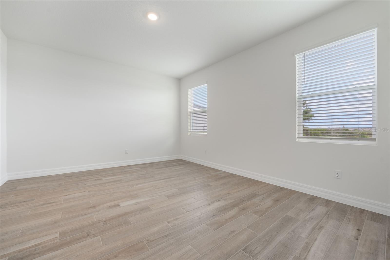 LAKES OF MOUNT DORA - Residential