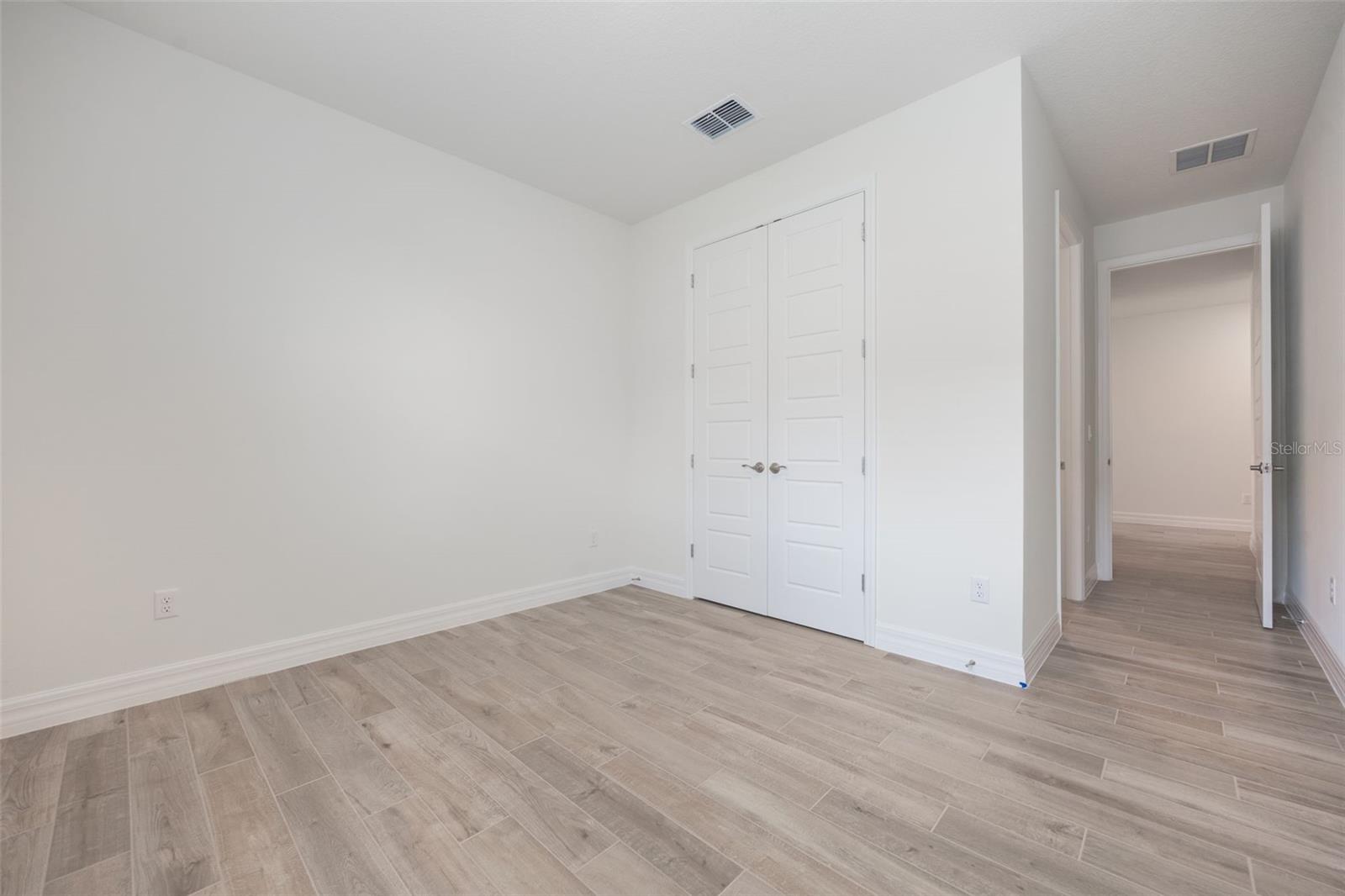 LAKES OF MOUNT DORA - Residential