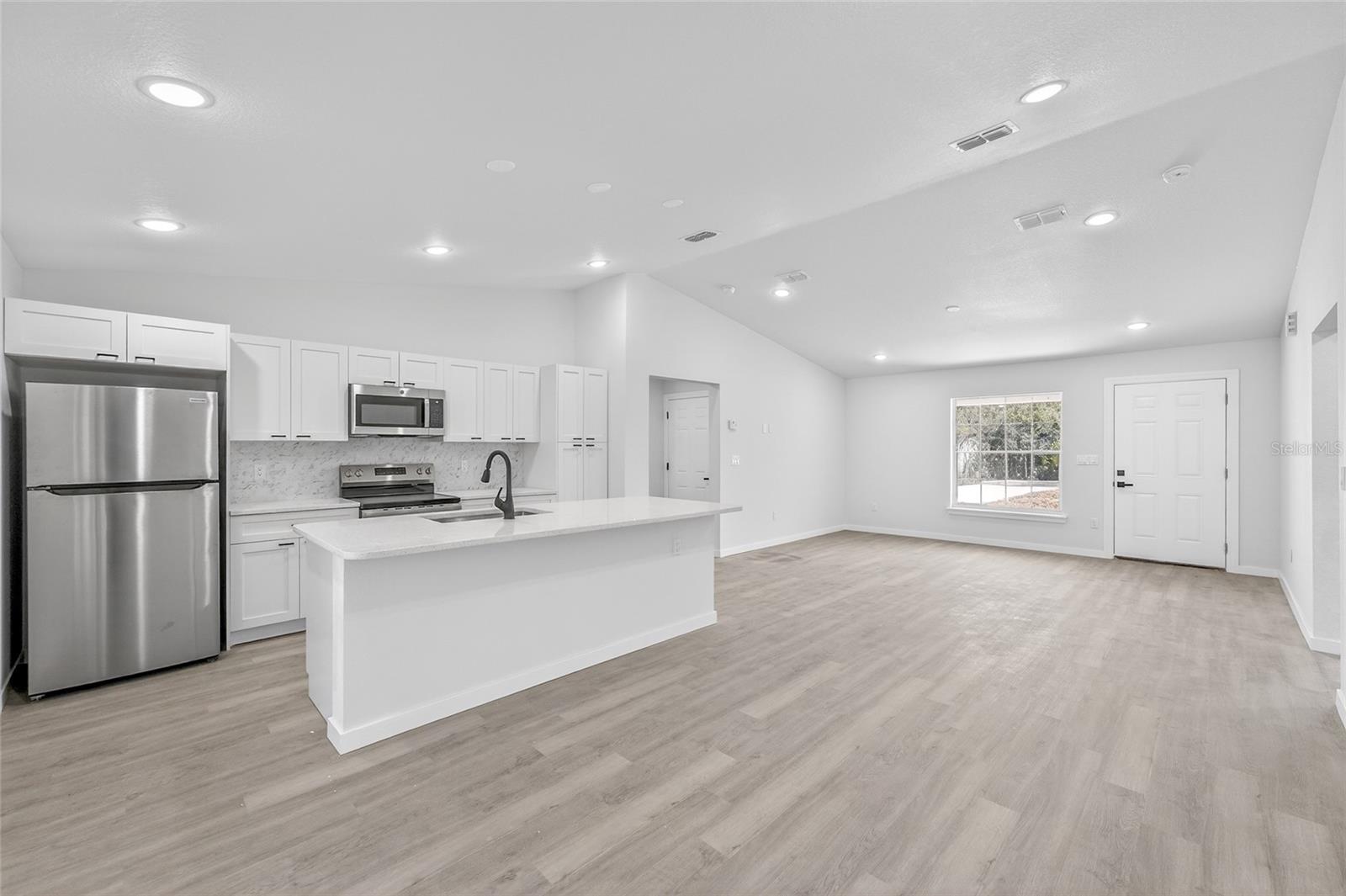 SILVER SPGS SHORES UN 35 - Residential