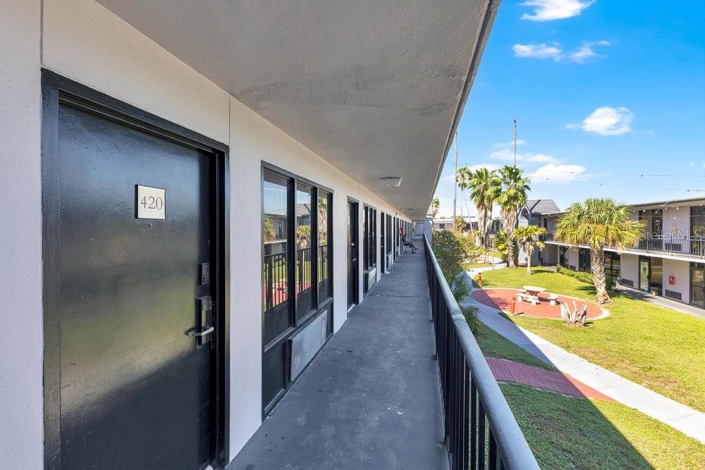 Casas a venda 1 - Jen Dantas 8421 S ORANGE BLOSSOM TRAIL 420