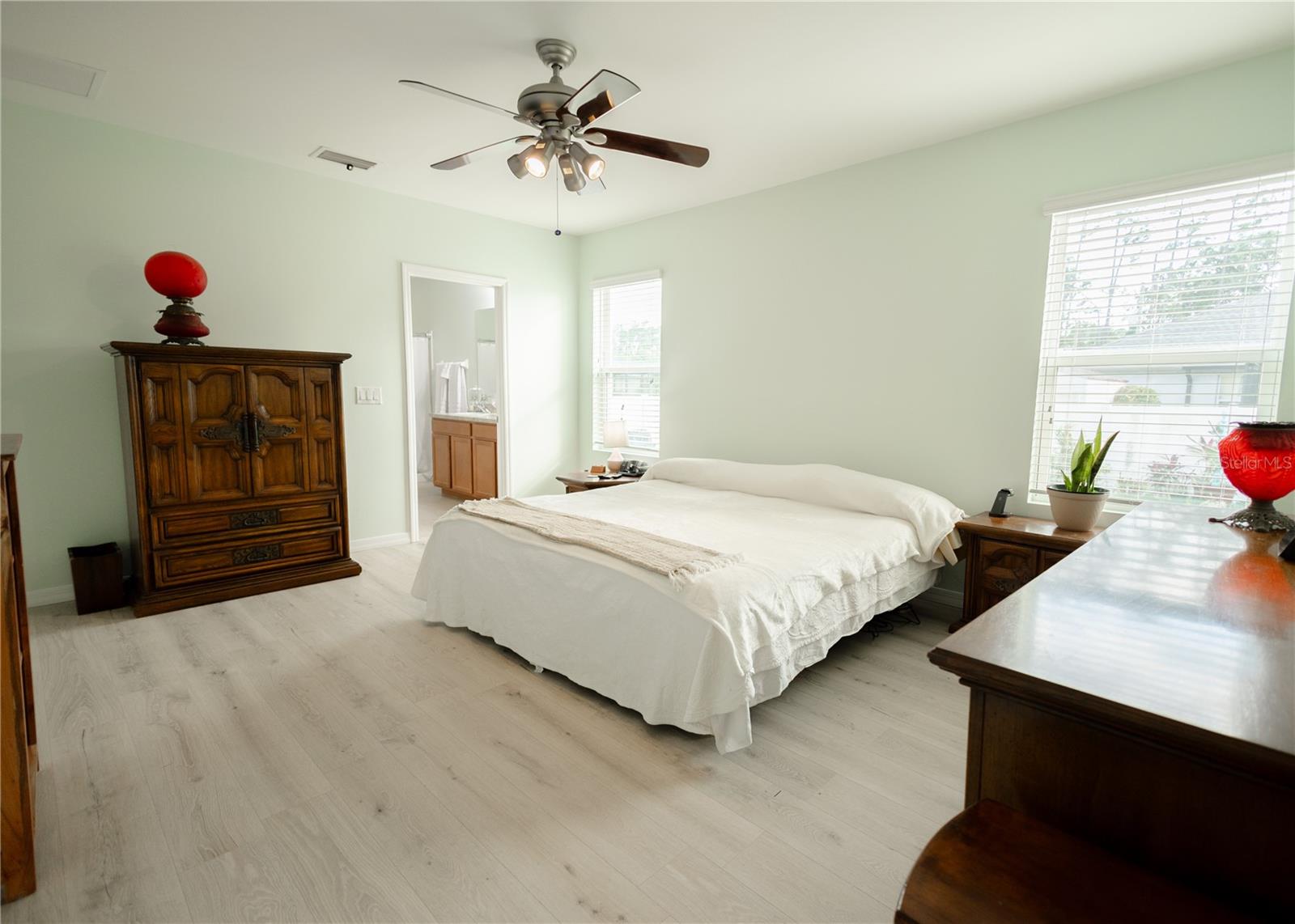 1877 DRAGONFLY AVENUE