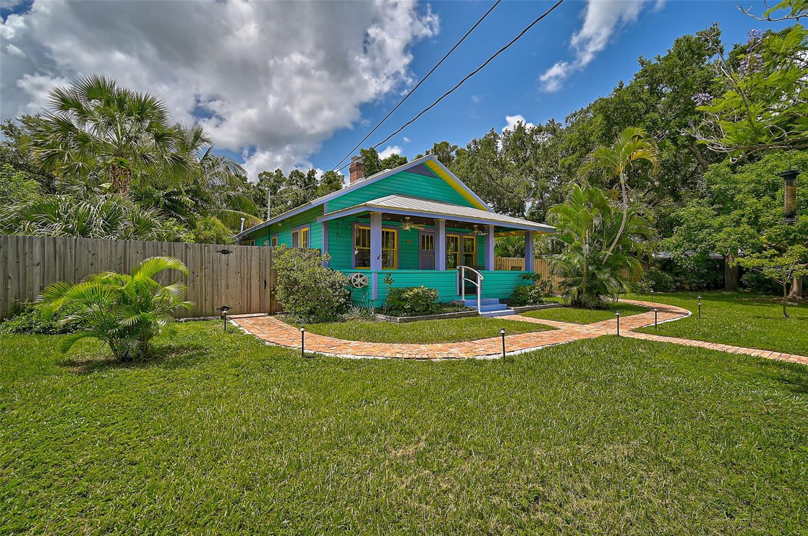 628 N ORANGE AVENUE