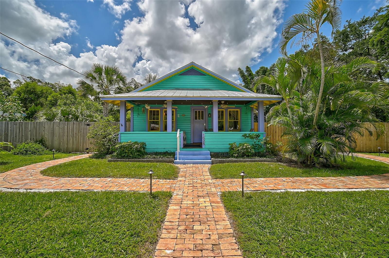 628 N ORANGE AVENUE