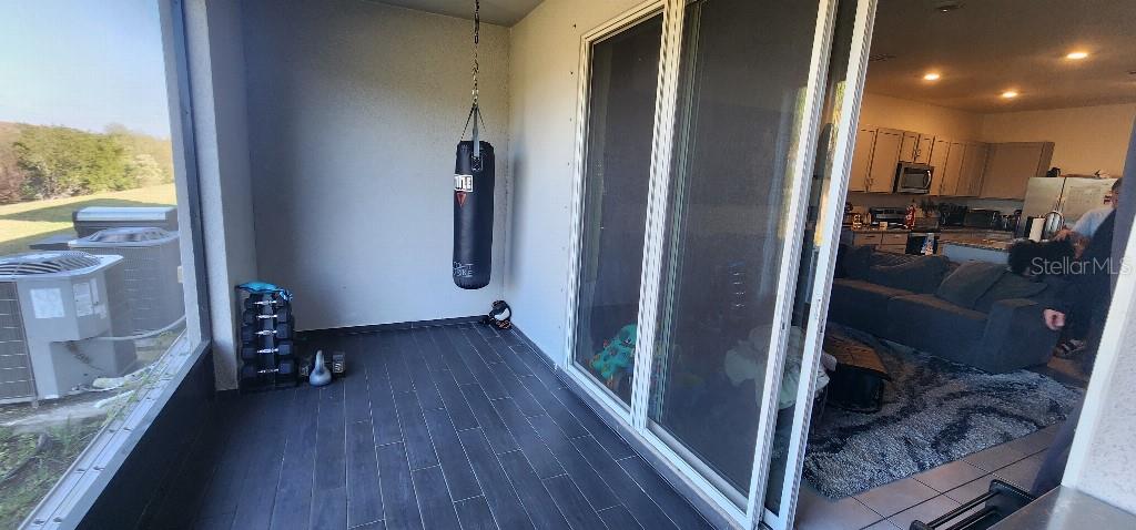 PROMENADE EAST - Residential