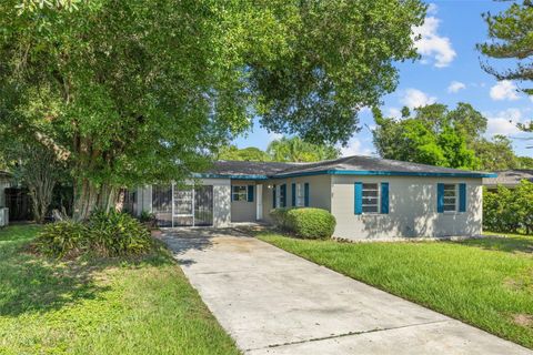 A home in LAKELAND