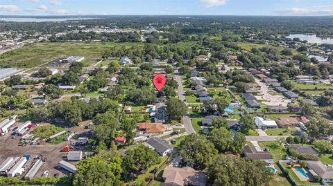 A home in LAKELAND