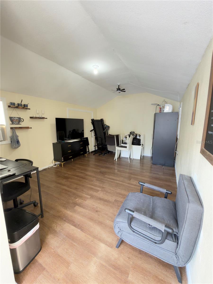 RICHLAND MANOR - Residential