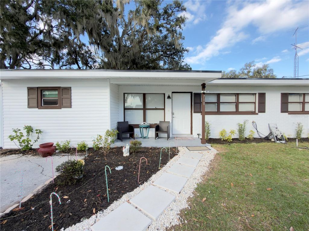 Photo of 710 Forrest Drive, Bartow, FL 33830 (MLS # L4957540)