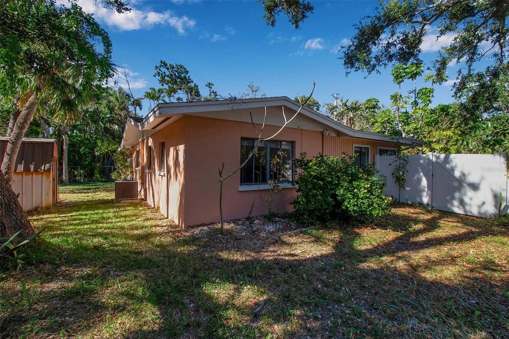 Photo of 144 Garden Lane, Sarasota, FL 34242 (MLS # A4673372)