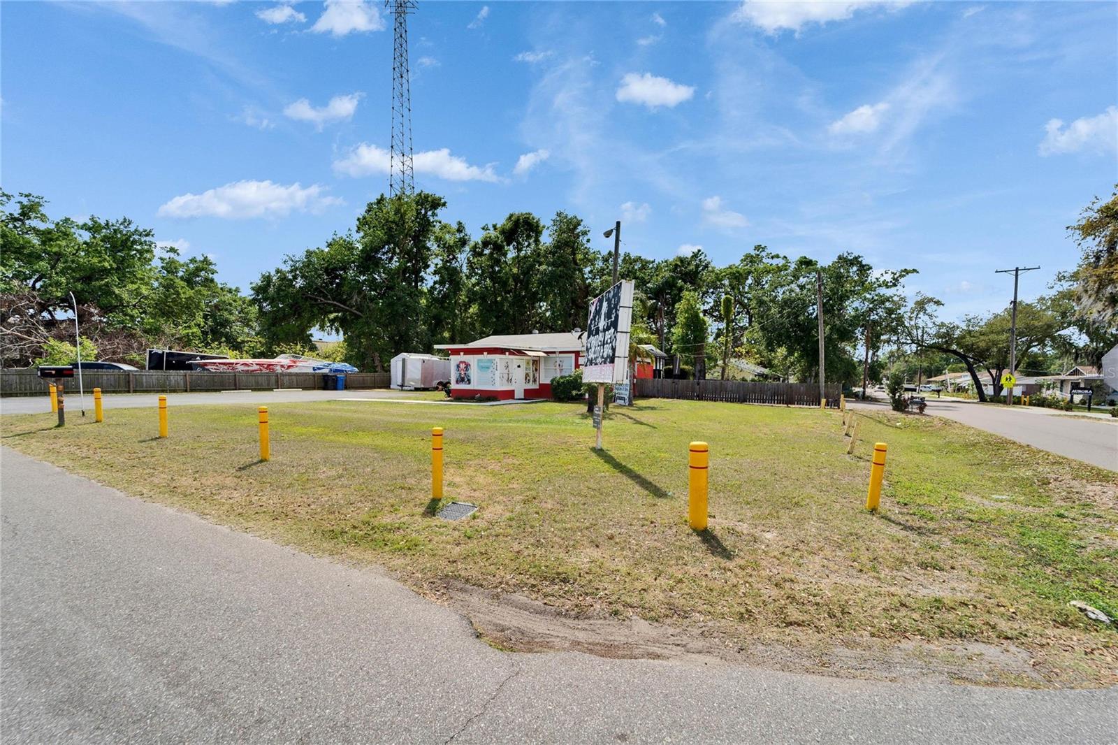 KINGSWAY POULTRY COLONY UNIT N - Residential